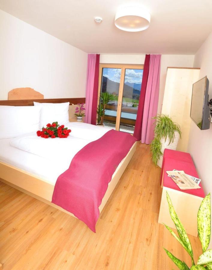טאופליץ Appartements Kolb מראה חיצוני תמונה